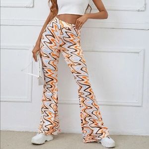 Women’s Groovy Patterned Flared Pants
